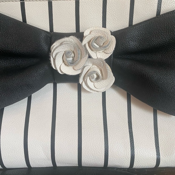 Betsy Johnson black and white striped Handbag with Bow and flower Accent - Picture 3 of 16